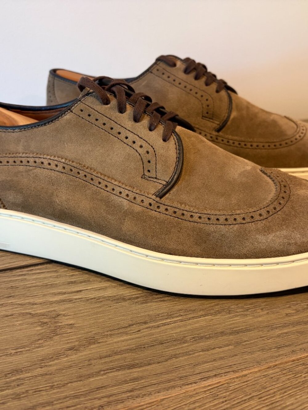 Allen Edmonds Suede Wingtip Derby Sneakers size 10 - Like new!